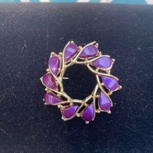 Goldtone and purple scarf pin